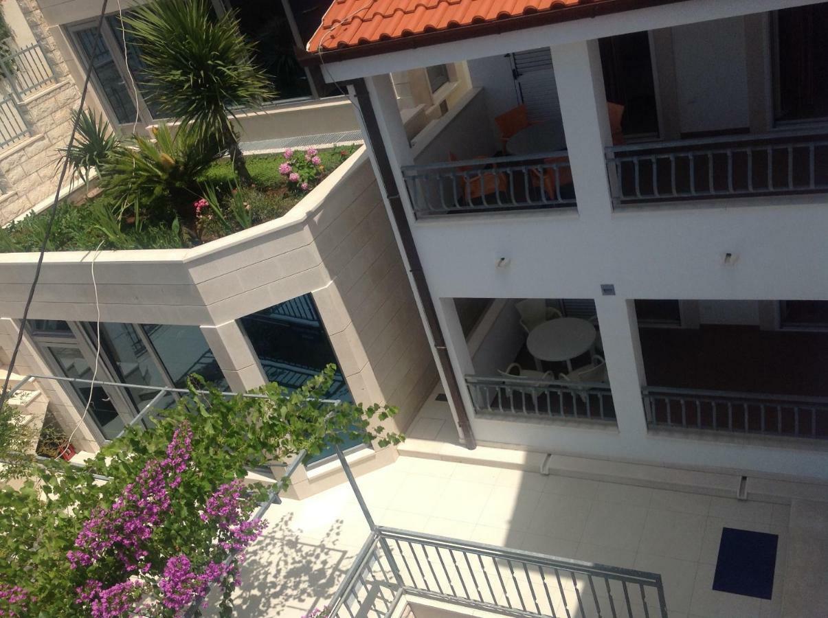 Beach Penthouse Diamond Omiš Exterior foto